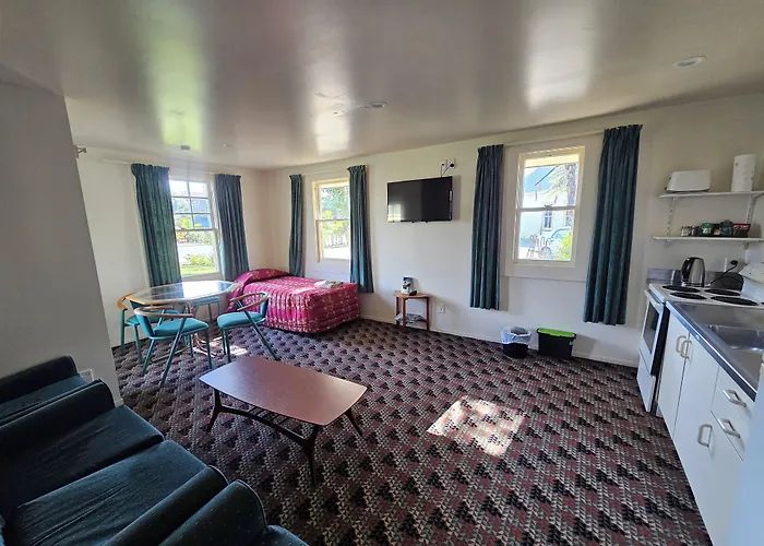 Karamea Hotel