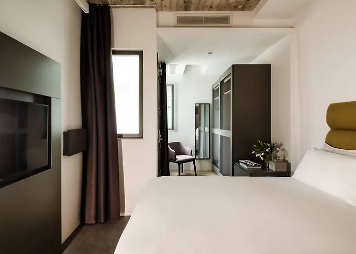 19 Rooms