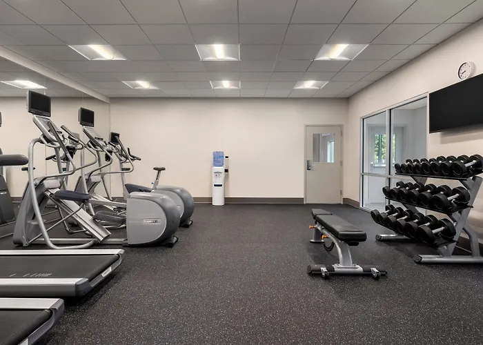 Holiday Inn Express Queensbury-Lake George Area By Ihg