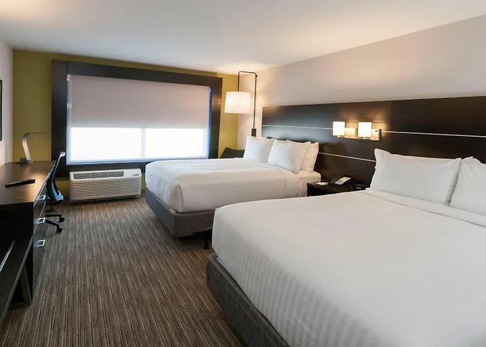 Holiday Inn Express & Suites - Dodge City By Ihg