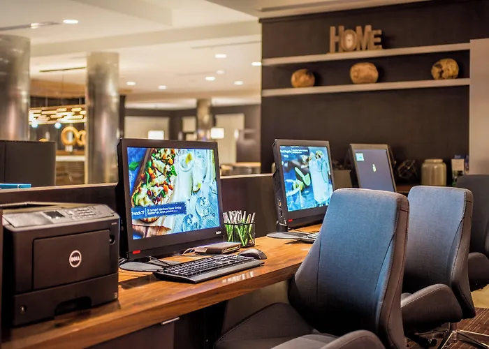 Courtyard By Marriott Detroit Farmington