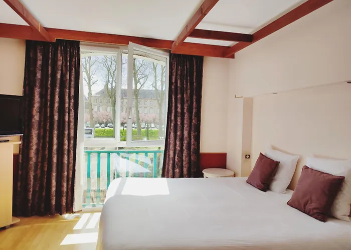 Logis Hôtel Les Pages