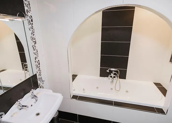 Central Hotel Donegal