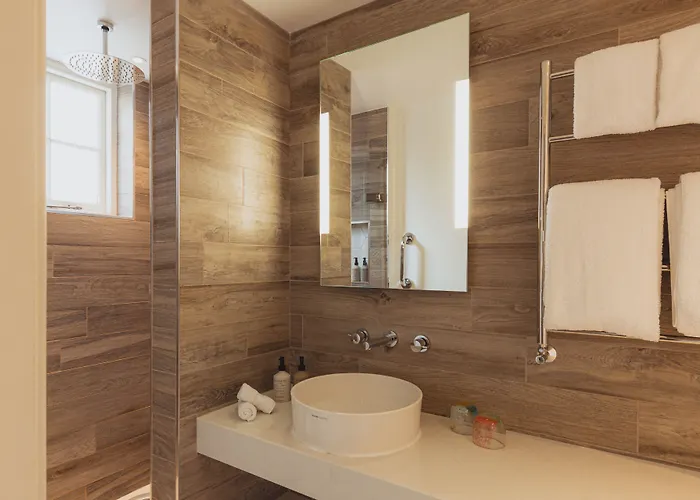 No 15 By Guesthouse, Bath