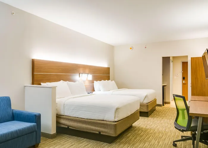 Holiday Inn Express & Suites Russellville By Ihg
