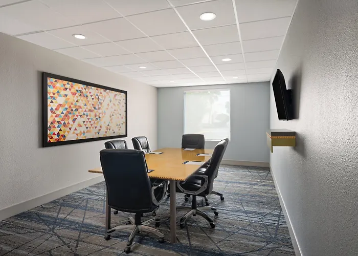 Holiday Inn Express & Suites Boynton Beach By Ihg