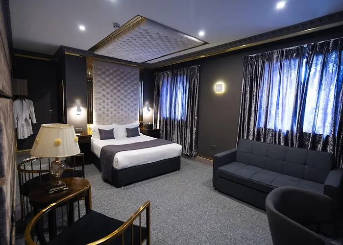 Grand Sapphire Hotel&Banqueting