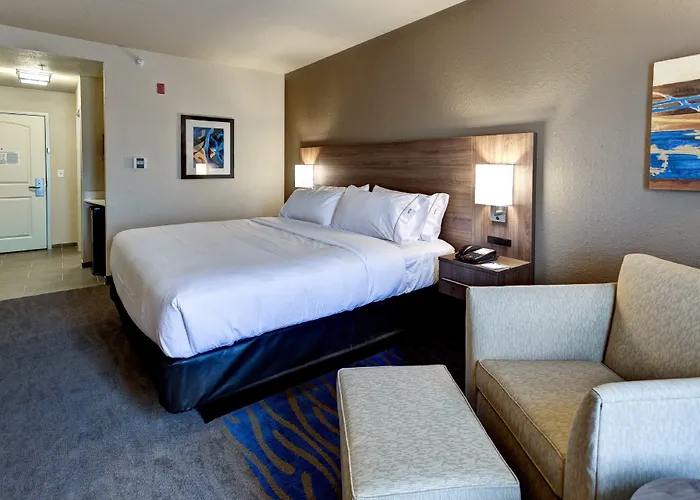 Holiday Inn Express & Suites Great Bend By Ihg