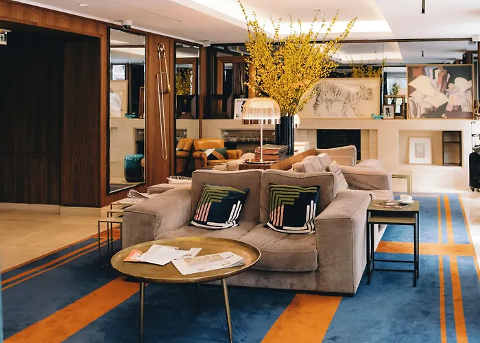 Hotel Eiffel Blomet