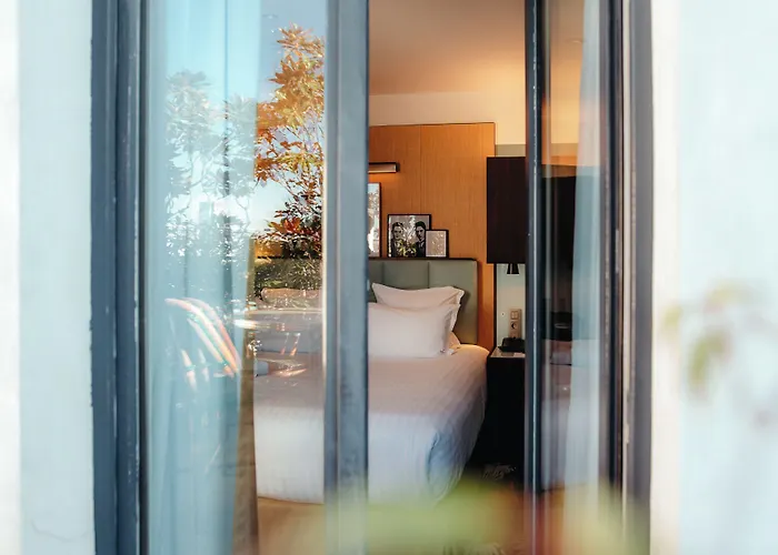 Hotel Eiffel Blomet