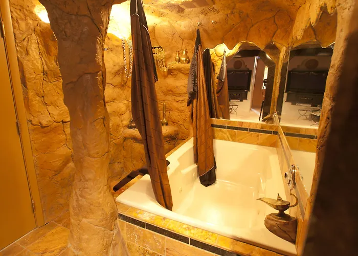 Black Swan Inn Luxurious Theme Rooms