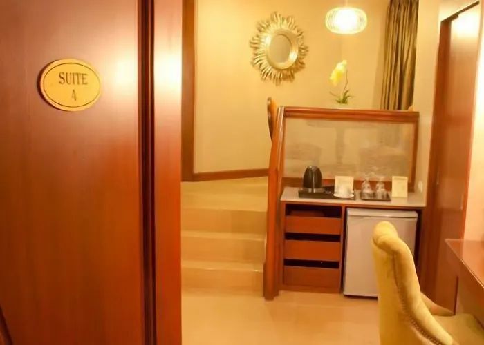 Royal Garden Hotel