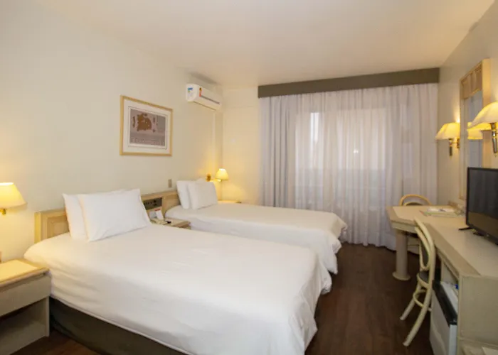 Trevi Hotel E Business