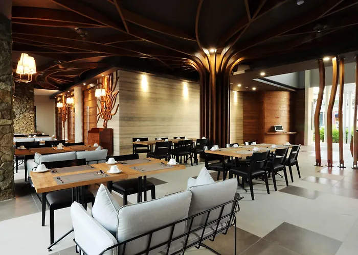 Mahogany Hotel