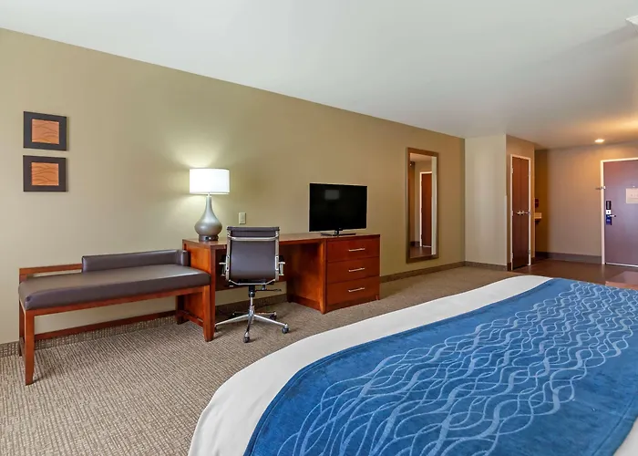 Comfort Inn & Suites Mandan - Bismarck