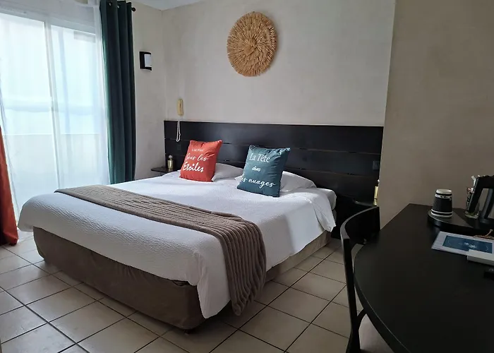 Logis Hotel Synaya