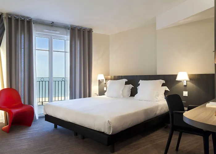 Les Flots - Hôtel et Restaurant face à l'océan - Châtelaillon-Plage