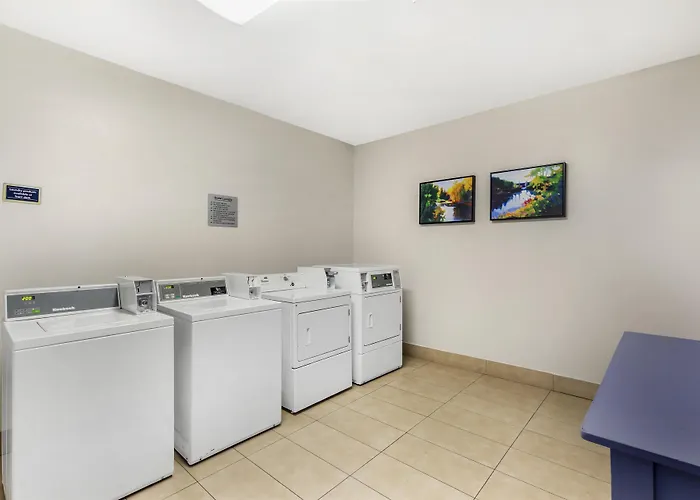 Best Western Plus Fort Worth Forest Hill Inn & Suites