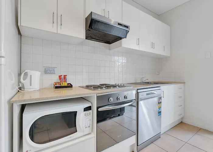 Mawson Lakes Hotel