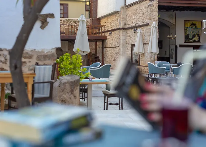 Atelya Art Hotel