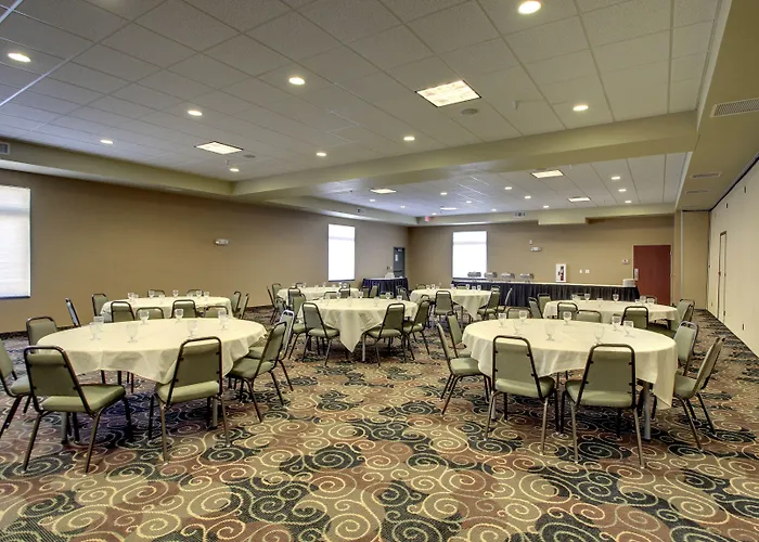 Cobblestone Inn & Suites - Bottineau