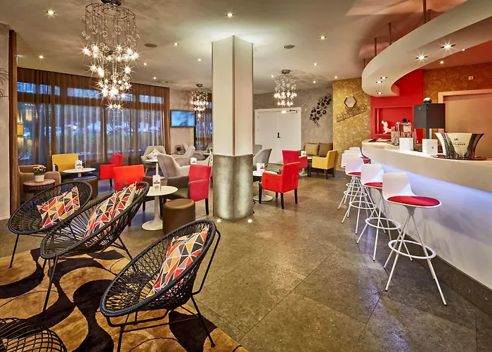 Kyriad Prestige Lyon Est - Saint Priest Eurexpo Hotel&SPA