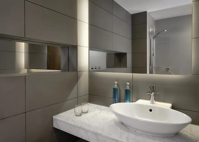 Doubletree By Hilton Lincoln