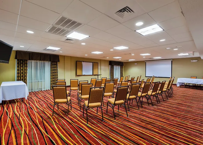 Holiday Inn Express Hotel & Suites Salina By Ihg