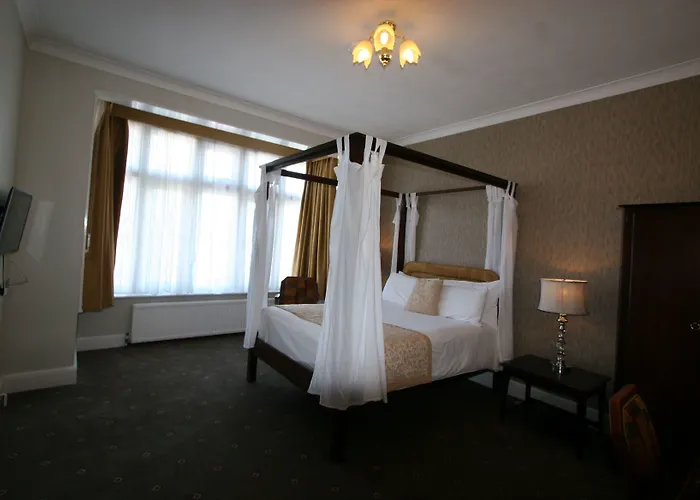 Grange Moor Hotel