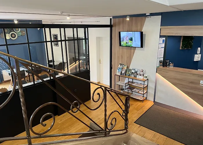 Brit Hotel Du Parc Niort Centre-Parking Gratuit