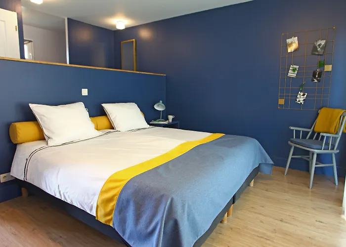 Hotel Lodge La Petite Couronne