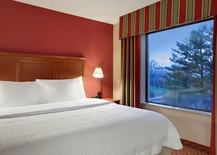 Hampton Inn & Suites East Hartford