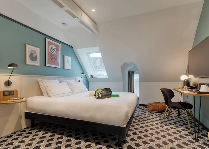 Brit Hotel Les Voyageurs