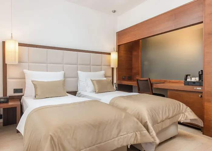 Marmont Heritage Hotel (Adults Only)