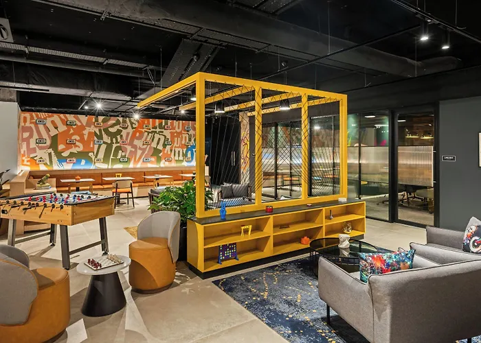 Moxy Belfast City