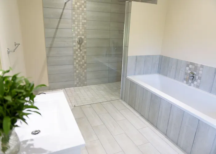 Whalesong Hotel & Spa