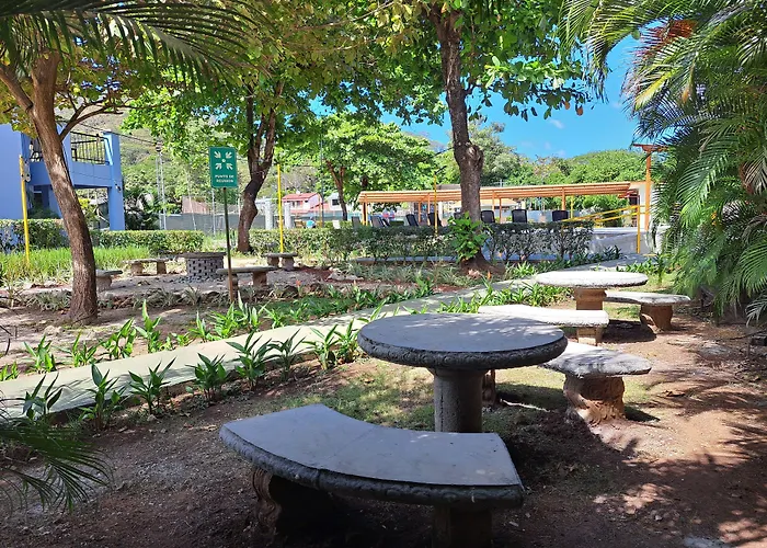 Nacazcol Hotel Y Villas