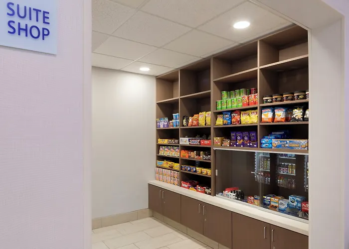 Holiday Inn Express & Suites Tilton By Ihg