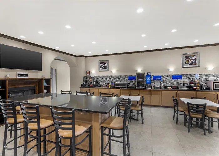 Best Western Red River Inn & Suites
