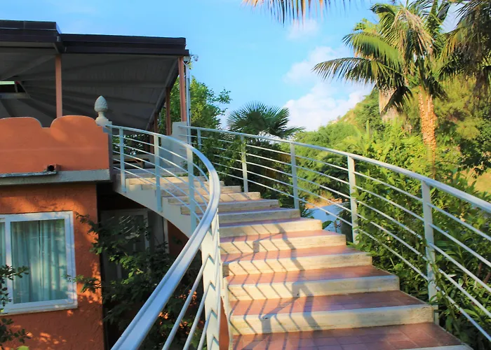 Hotel Calysea Tropea - Breakfast & Brunch Until 13-00 Included - Free Private Parking