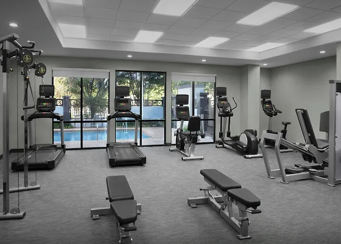 Courtyard By Marriott Pensacola Downtown