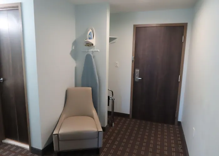 St Charles Hotel Downtown Hudson
