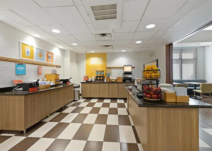 Hampton Inn & Suites Madera