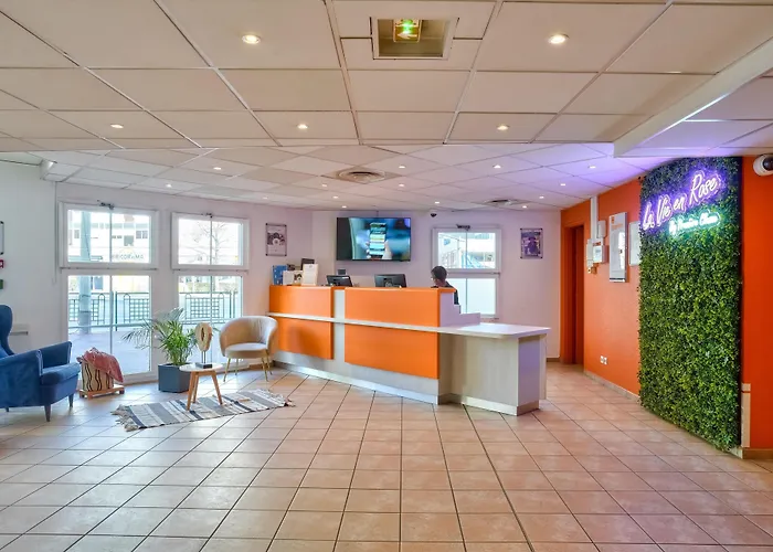 Kyriad Eco - Suresnes - La Defense