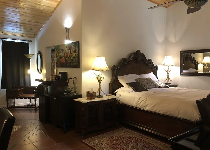 Echo Canyon Spa Resort (Adults Only)