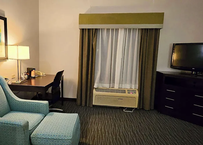 Ramada By Wyndham Burkburnett - Wichita Falls