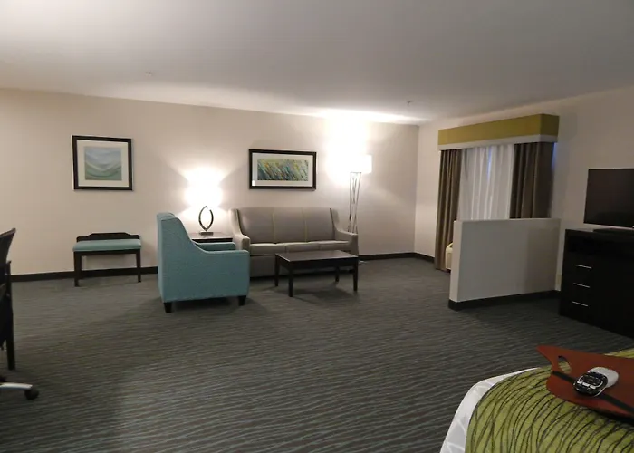 Ramada By Wyndham Burkburnett - Wichita Falls