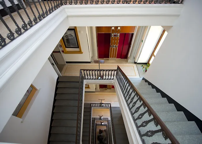 Best Western Crystal Palace Hotel