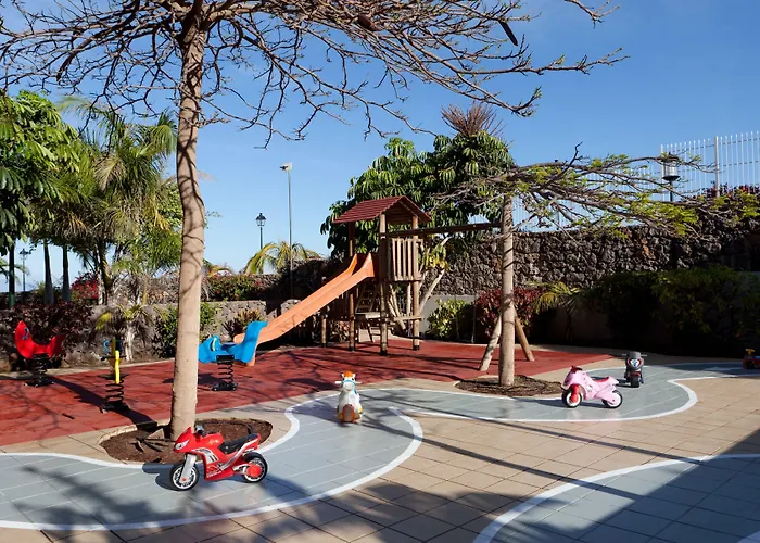 Adrián Hoteles Roca Nivaria
