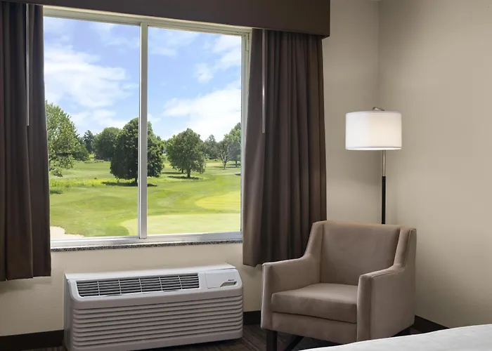 Crown Pointe Lodge; BW Signature Collection